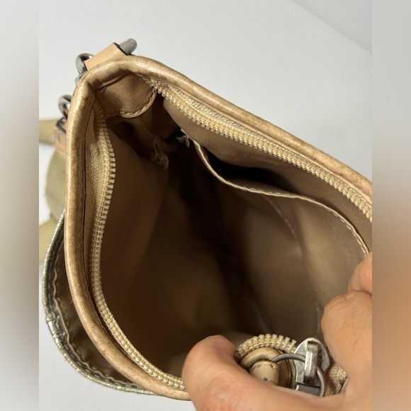Coach Swingpack East Metallic Silve Crossbody Bag Leather Trim Adjustable Strap - Picture 5 of 13